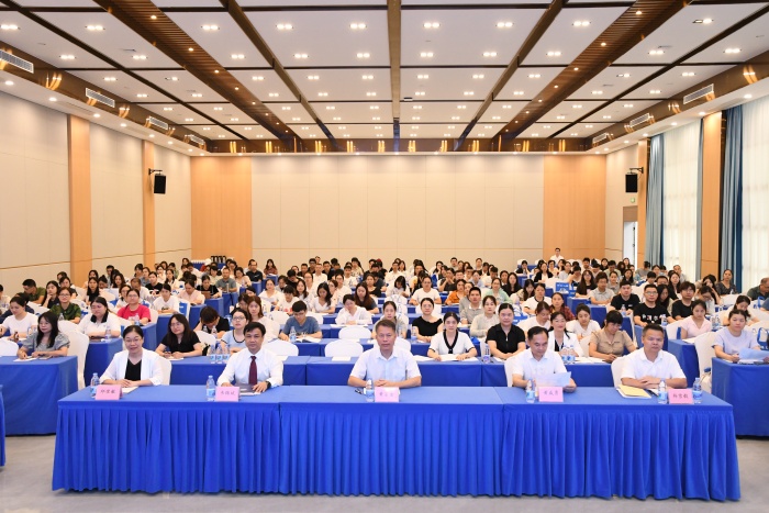 必威成功承办2025年广西口腔公共卫生项目培训班 第 6 张
